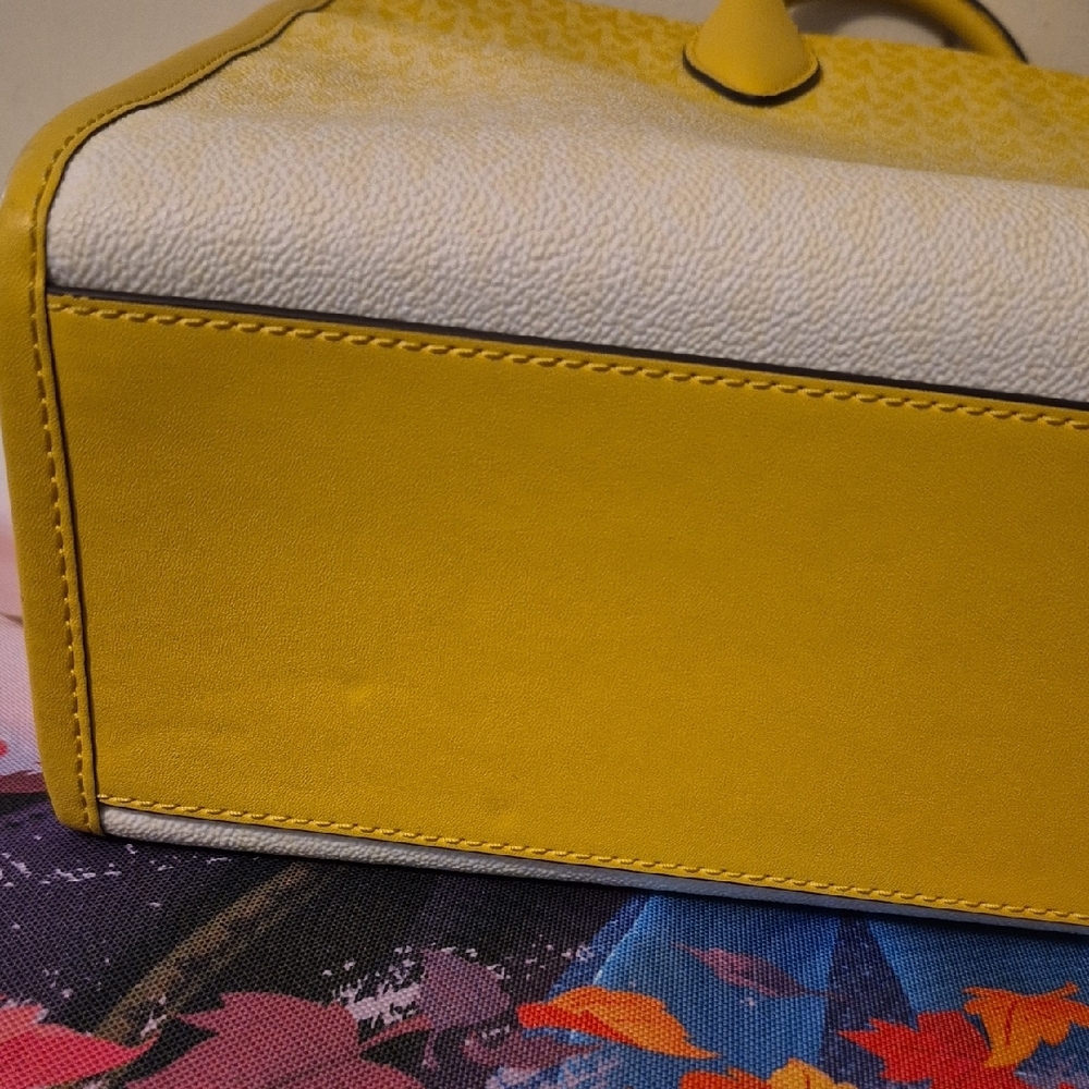 Michael Kors Vibrant Yellow and Cream Tote - Picture 10 of 13